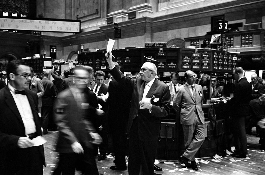 Piso de operaciones del NYSE en 1963